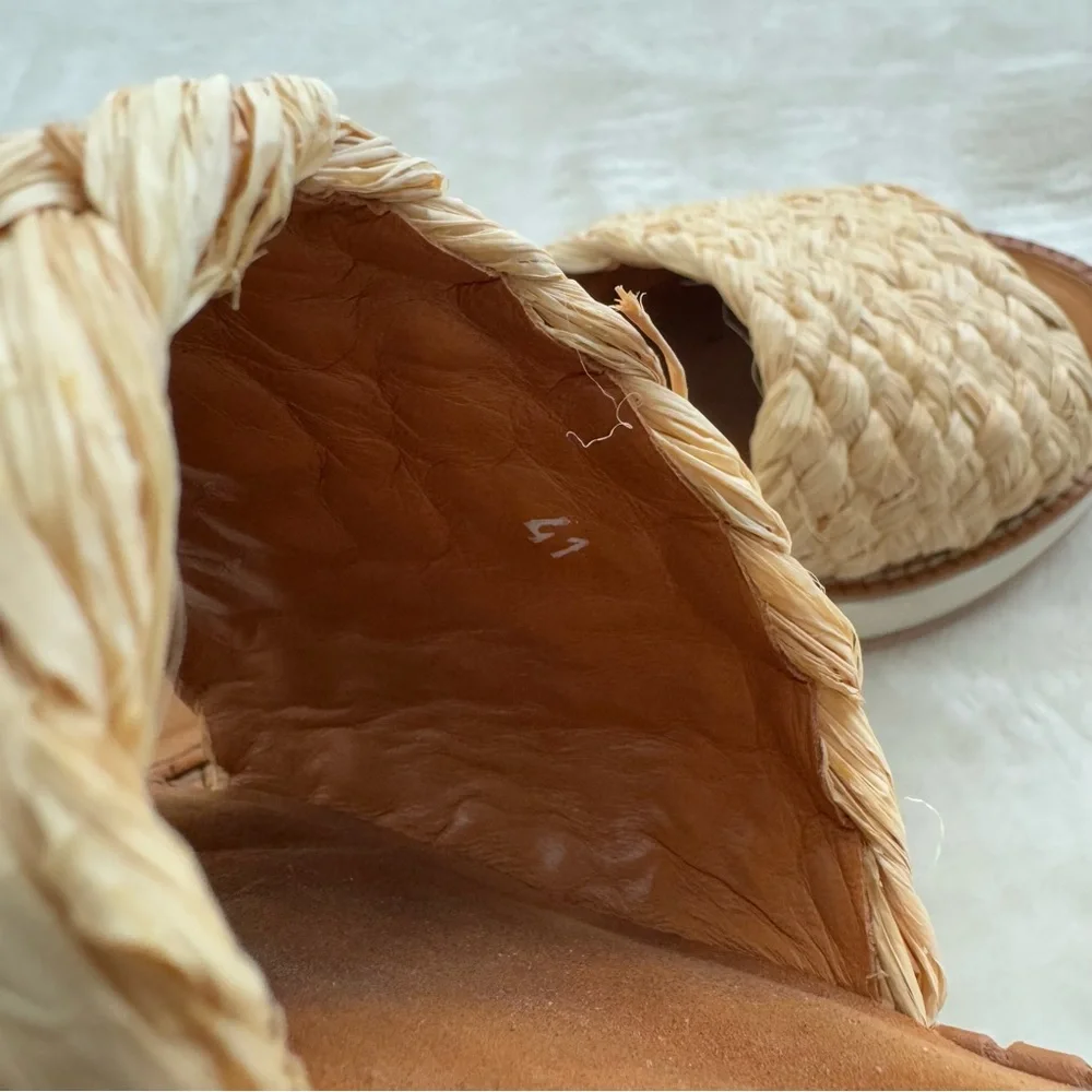 Robert Clergerie Fleurin Natural Woven Raffia Platform Wedge Sandals Size 10.5